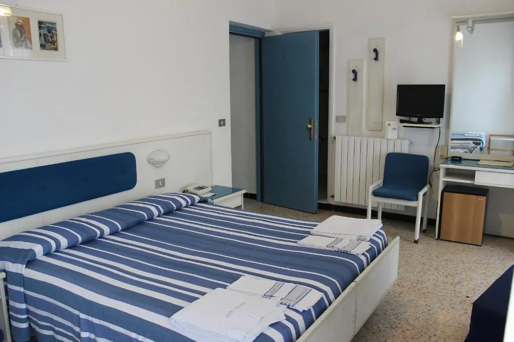 Hotel Milano Alassio 3*,
